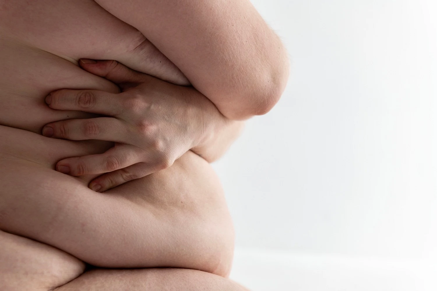 Photographer: Didem Ergezer, Surface_Nudes_Of_Istanbul