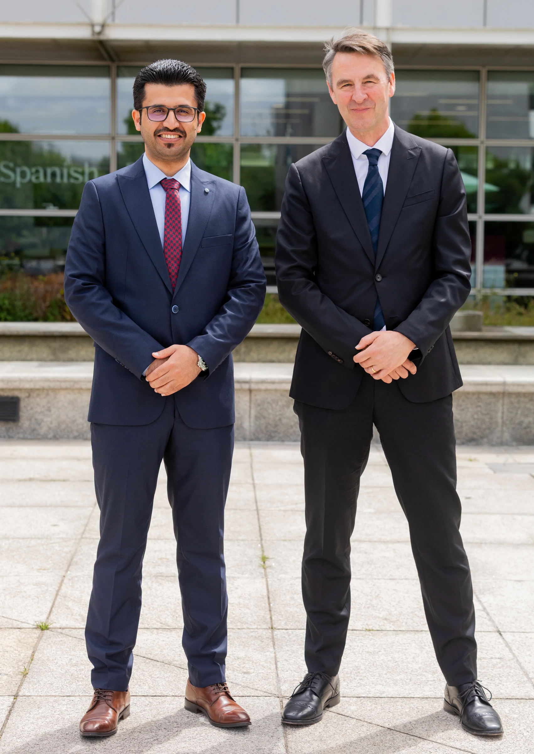 From left: Faisal Alqanatish, CEO of Lumeron, Paul Glynn, CEO of Davra
