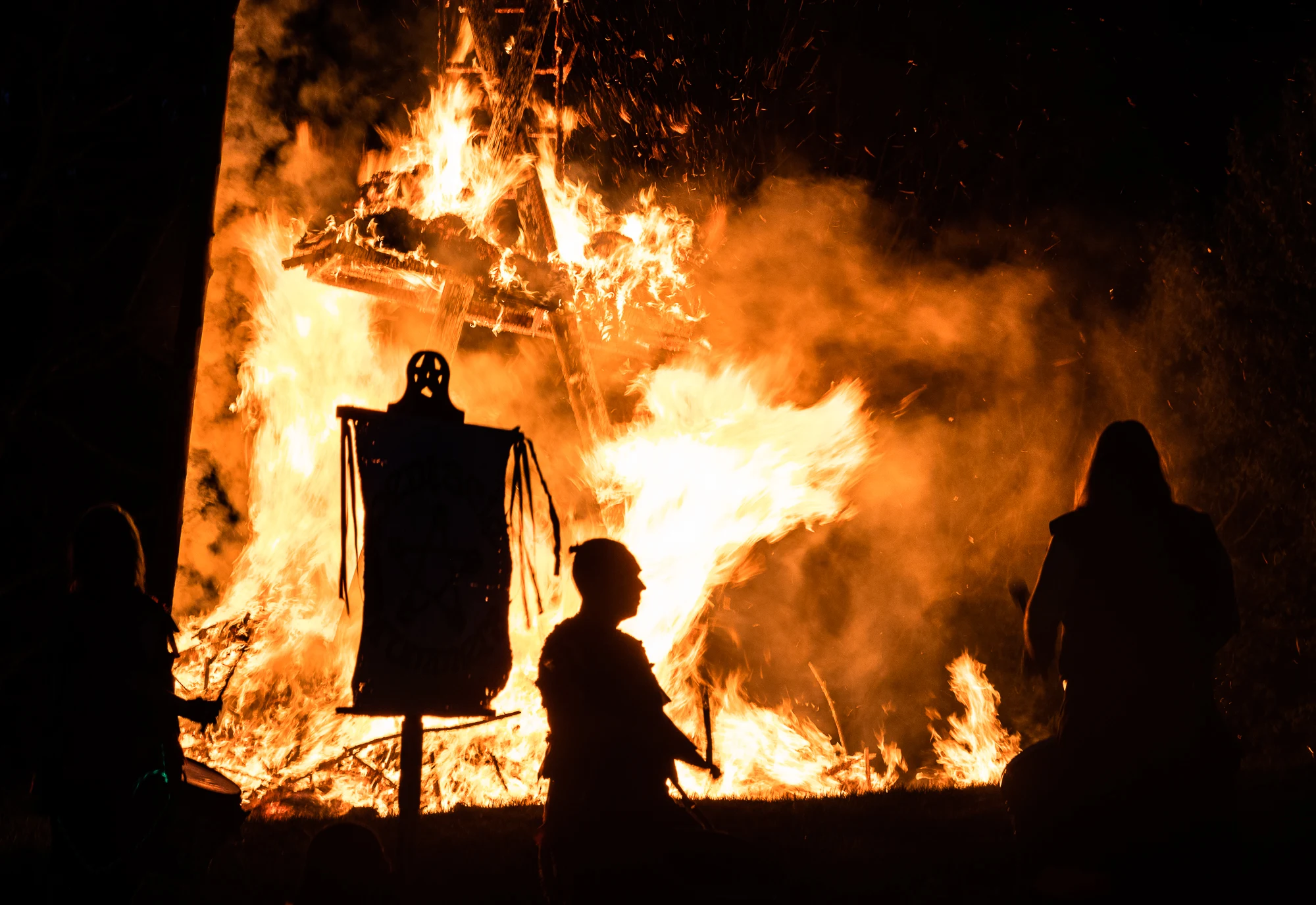 Silhouettes before the wickerman