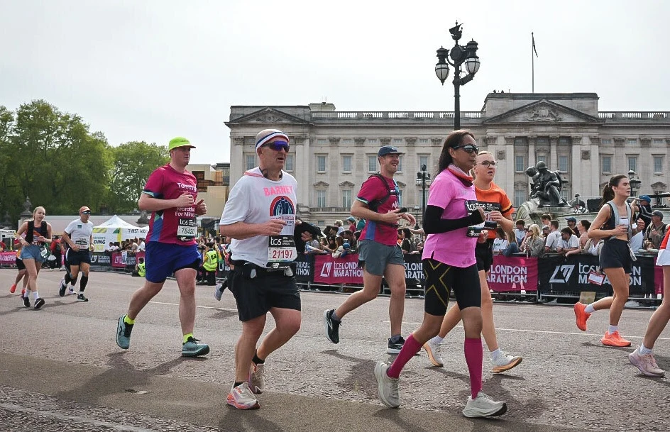 Andrew “Barney” Barnard ran the London Marathon and raised £31,500 for Francis House. Image: Sportograf