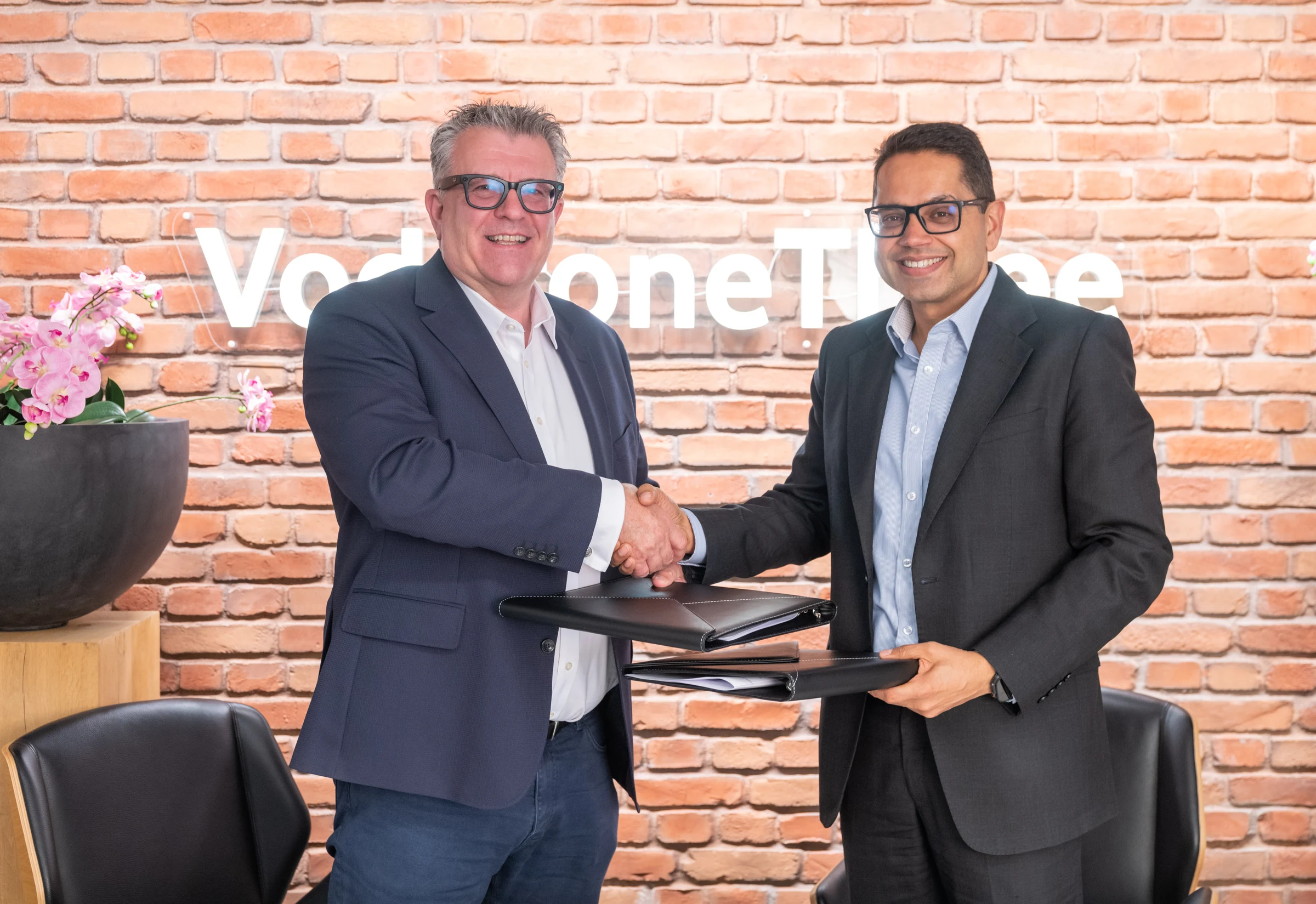 Nick Gliddon, Vodafone Business Business Director, and Vinay Singvi, TCS Head of UK & Ireland