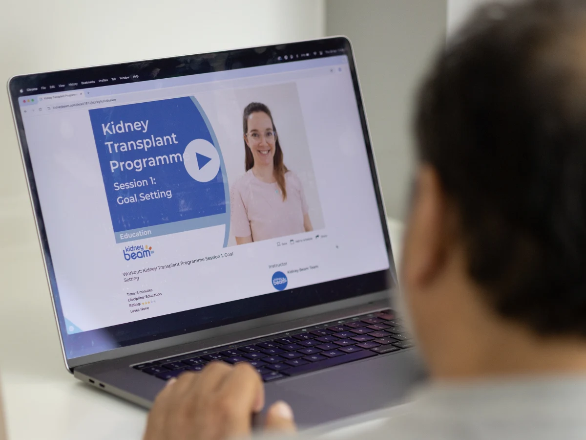 A patient completing a Kidney Beam education class