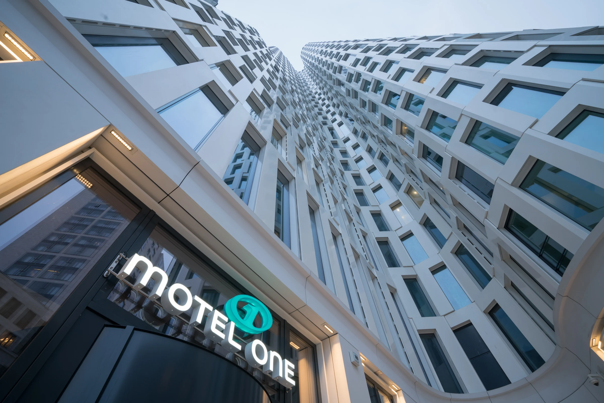 Motel One Surpasses One Billion Euros in Revenue / Growing International Presence Confirms Hotel Concept