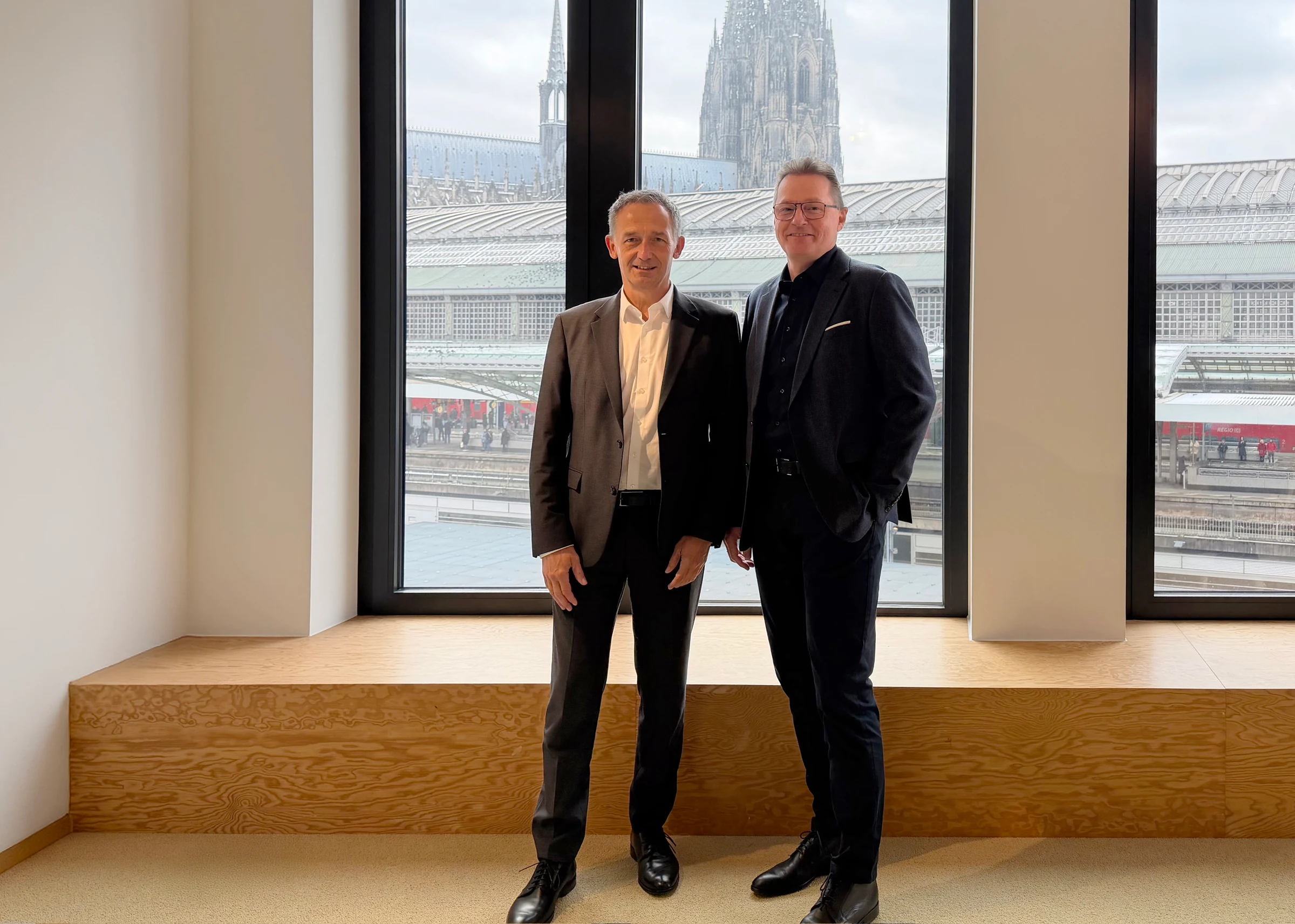 Important step towards implementing the European Manufacturing-X vision / Catena-X meets Factory-X: GEC and Cofinity-X realize a showcase for interoperable data exchange