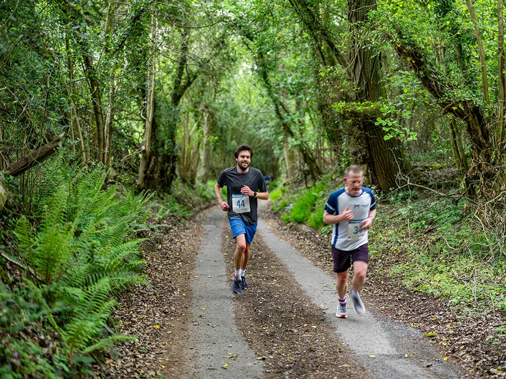 Two runner taking part in Run Prestwood.
