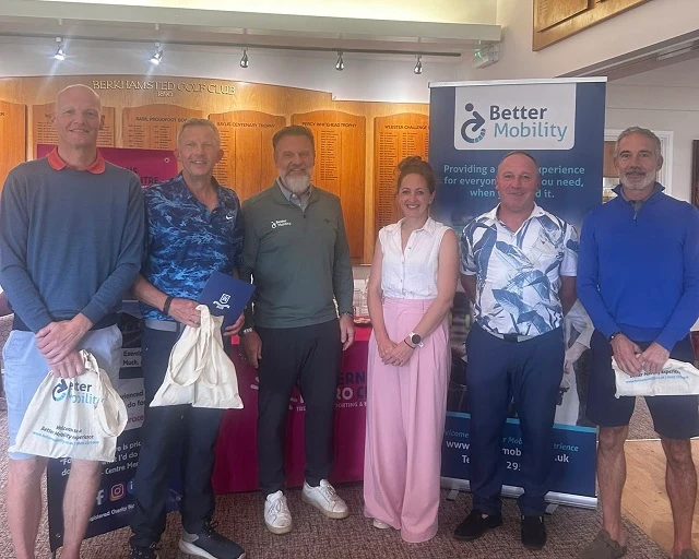A winning day on the fairway raises £10,500 for Chilterns Neuro Centre