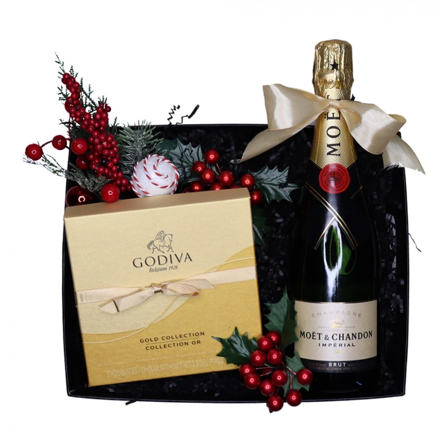 moet christmas basket