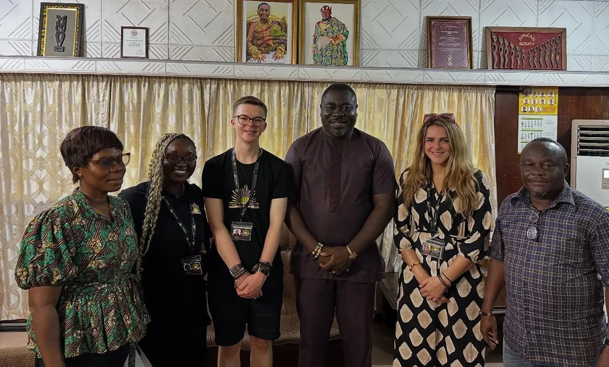 Staff from Kumasi Cultural Centre and Sunshine Volunteers