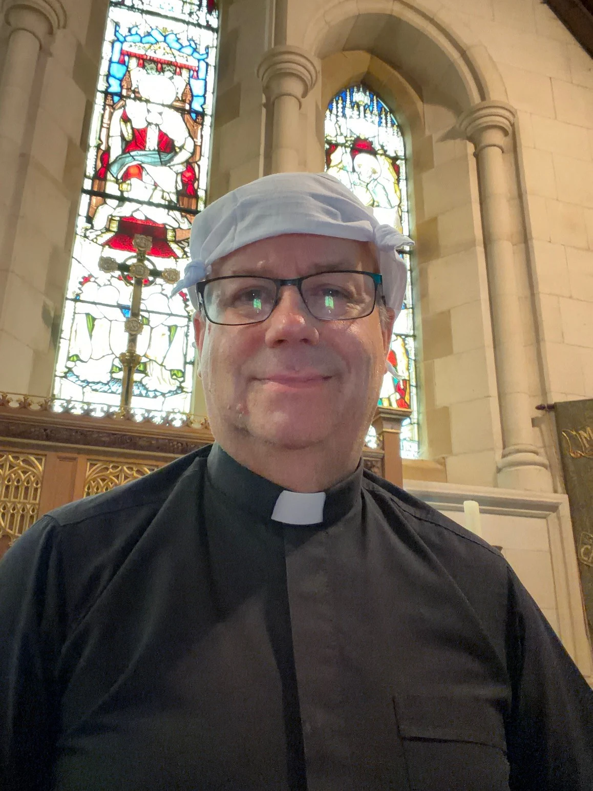 Revd Vince Morris in a knotted handkerchief, Llandudno