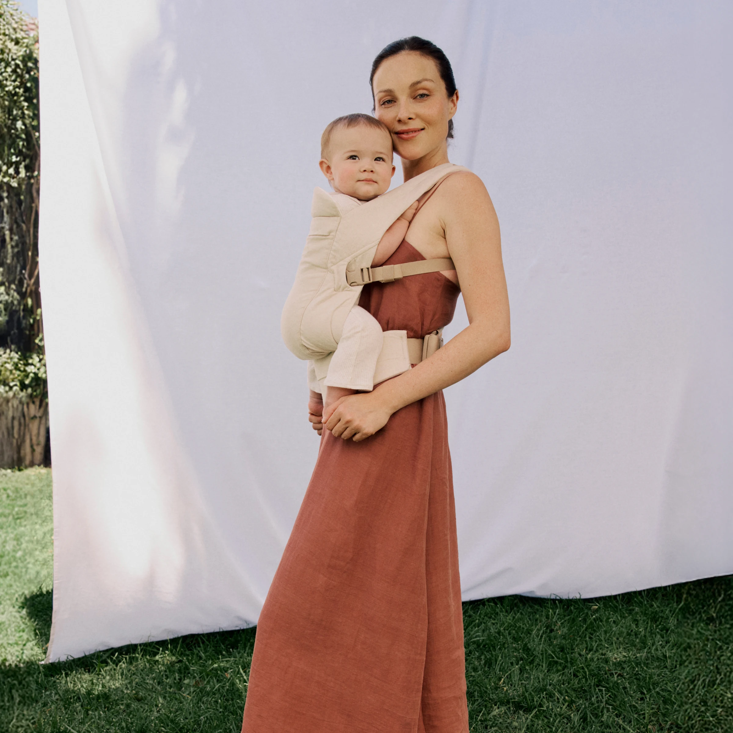 Ergobaby Expands Line with New Omni Lite Carrier