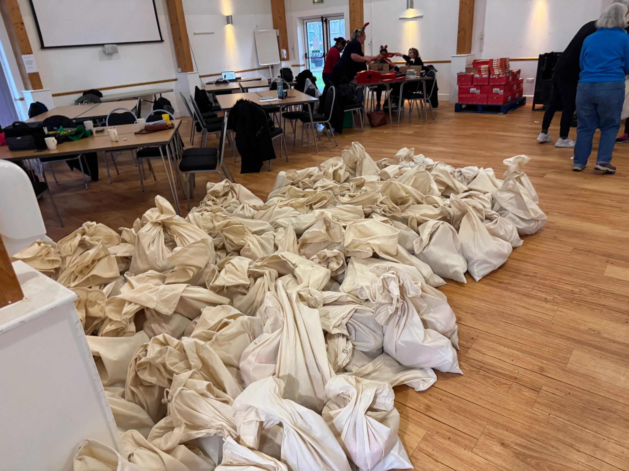 Packing sacks