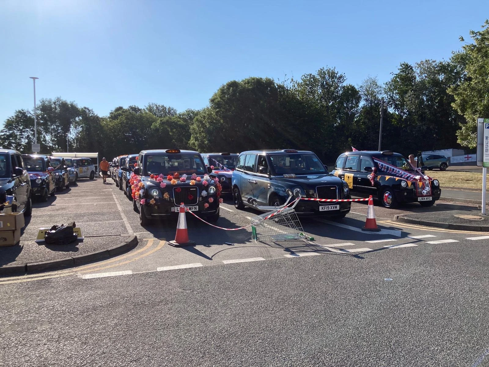 LTCFC London Cabs read for convoy