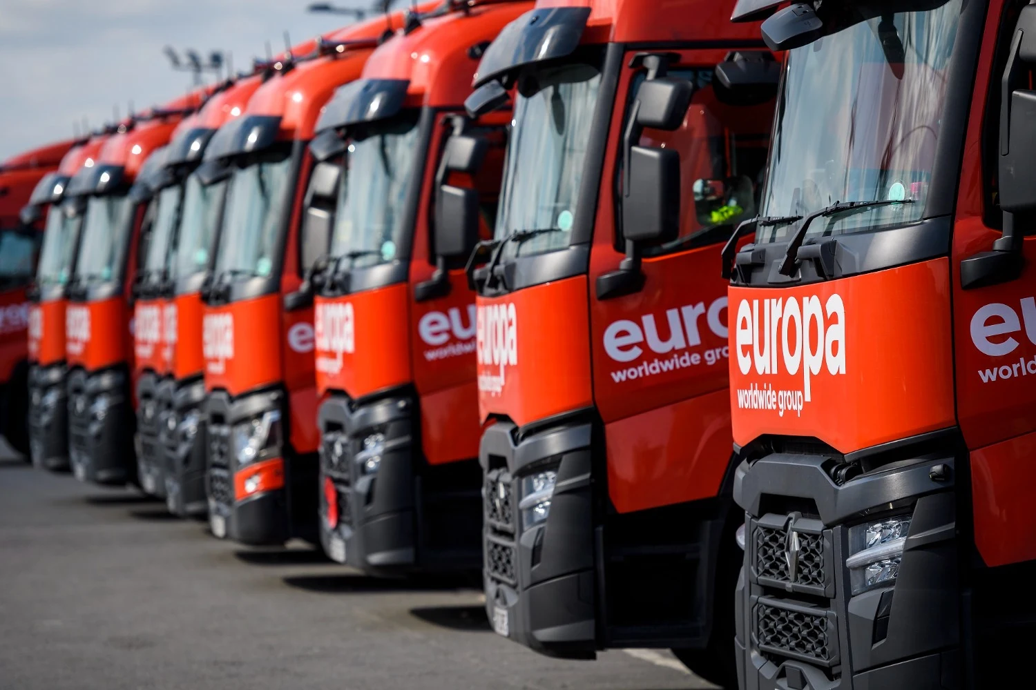 Europa steps up to support customers as software outages cause delays