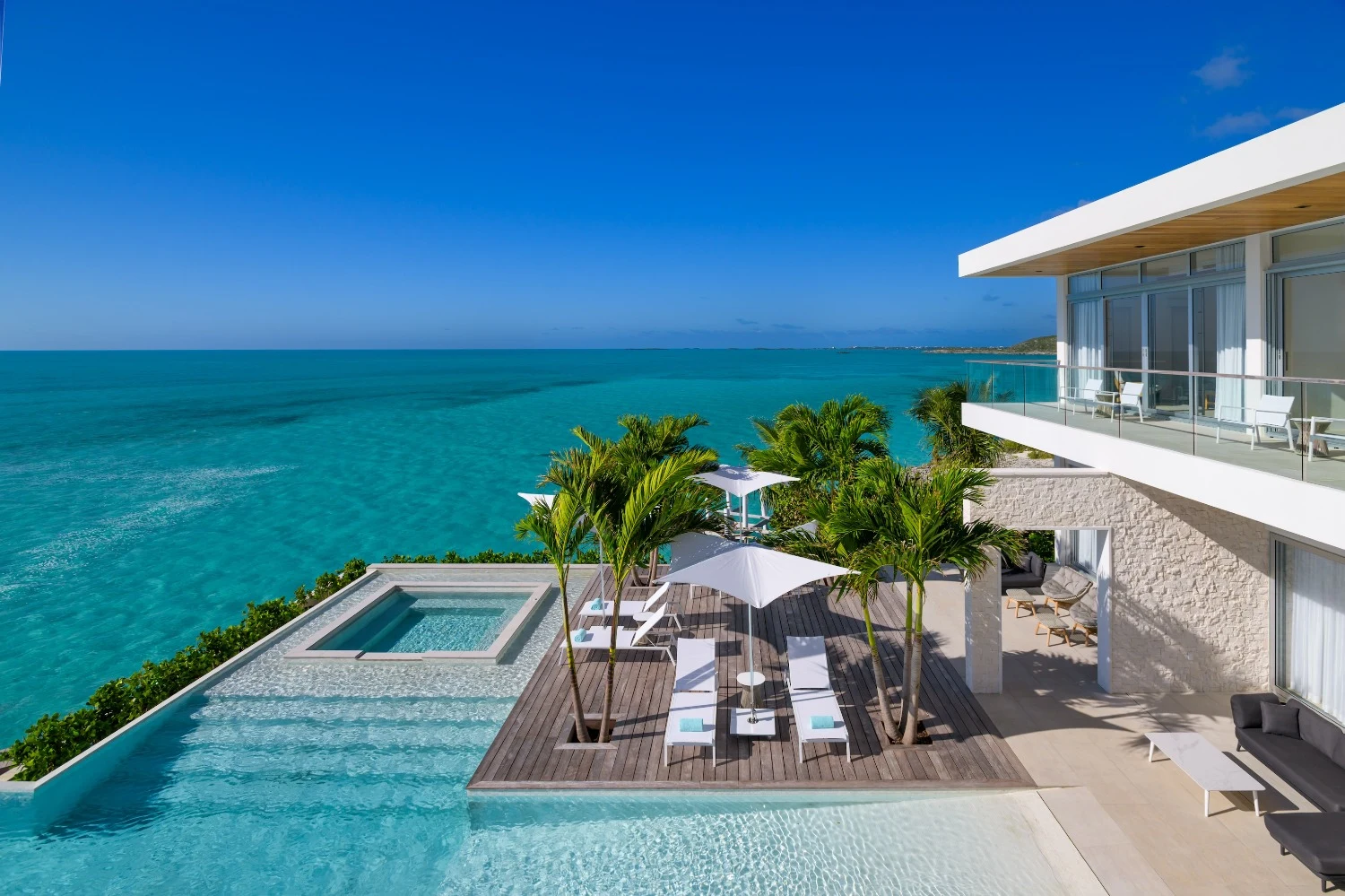 Turks and Caicos Islands celebrate first five-star Forbes award