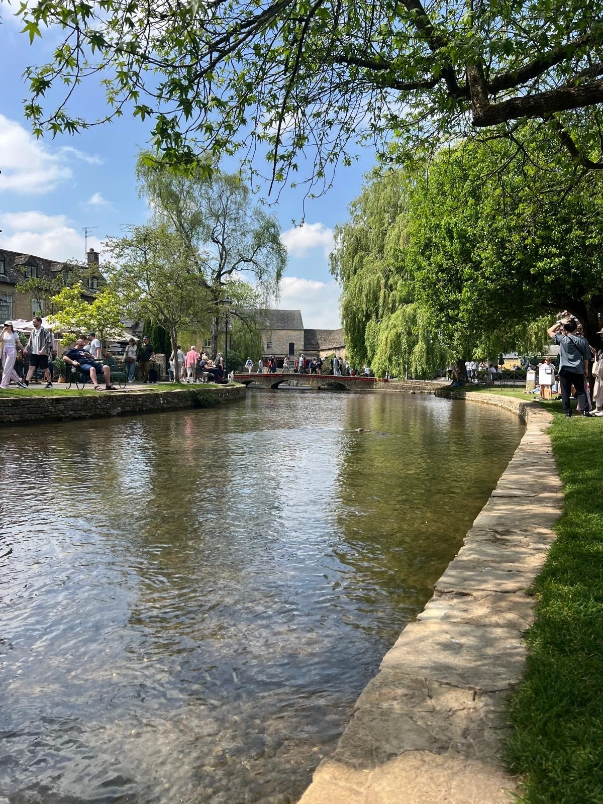 StayCotswold Highlights the Top Lidos and Water-Based Attractions in the Cotswolds