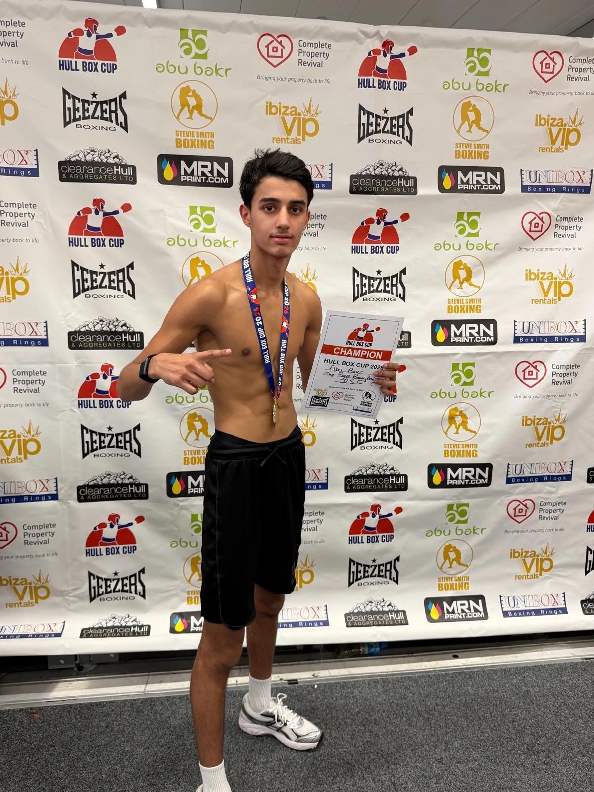 Abu Bakr Supermarket-Sponsored Leeds Boxer Abu Bakr Hussain Crowned Hull Box Champion with Unanimous Decision Victory