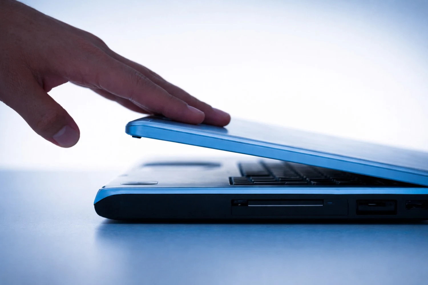 Six in 10 Brits Have Never Taken a Digital Detox… and a Third Say They Don’t Want To
