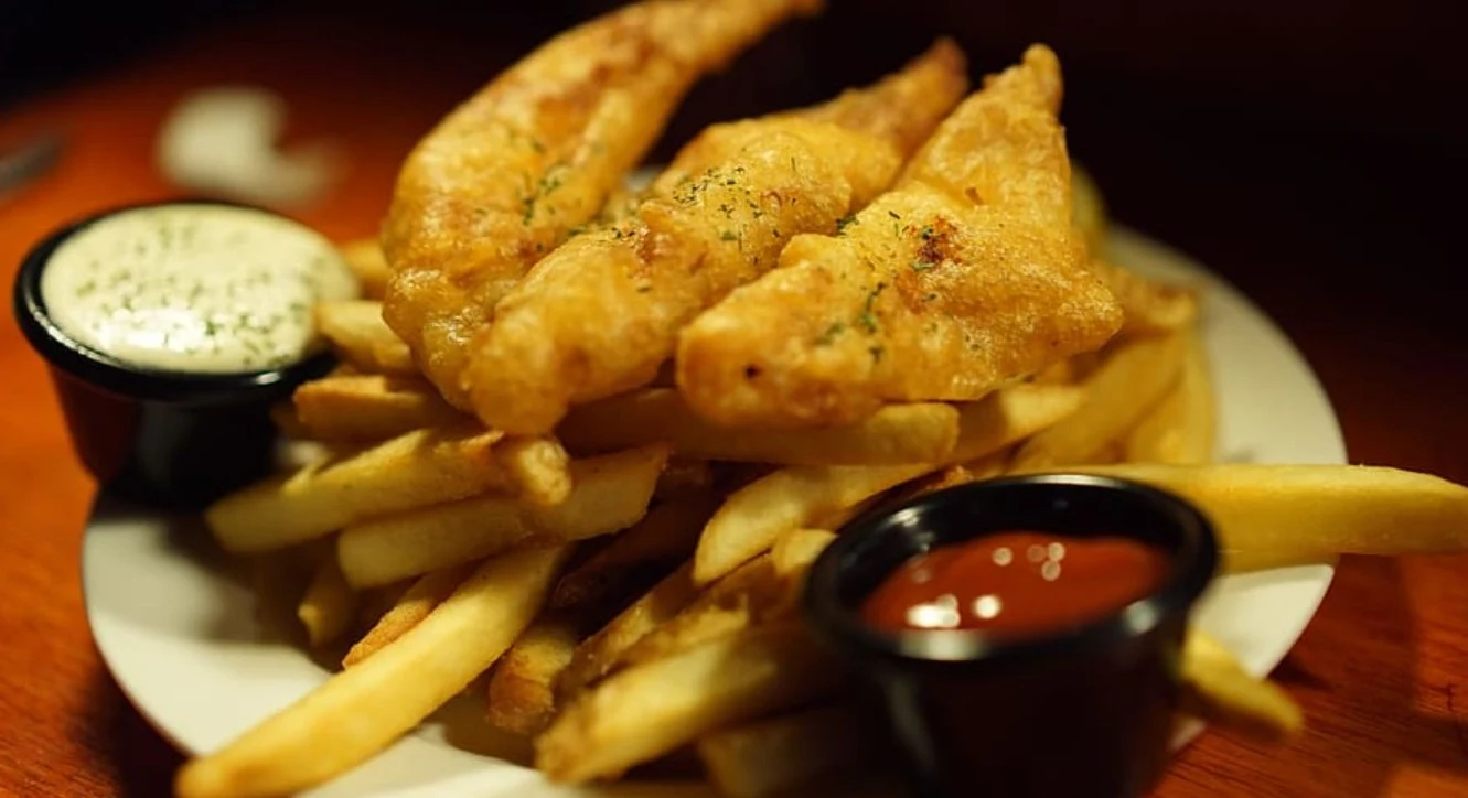 Abu Bakr Supermarket Launches £3 Masala Fish & Chips and £3 International Meal Deals for Students in Leeds