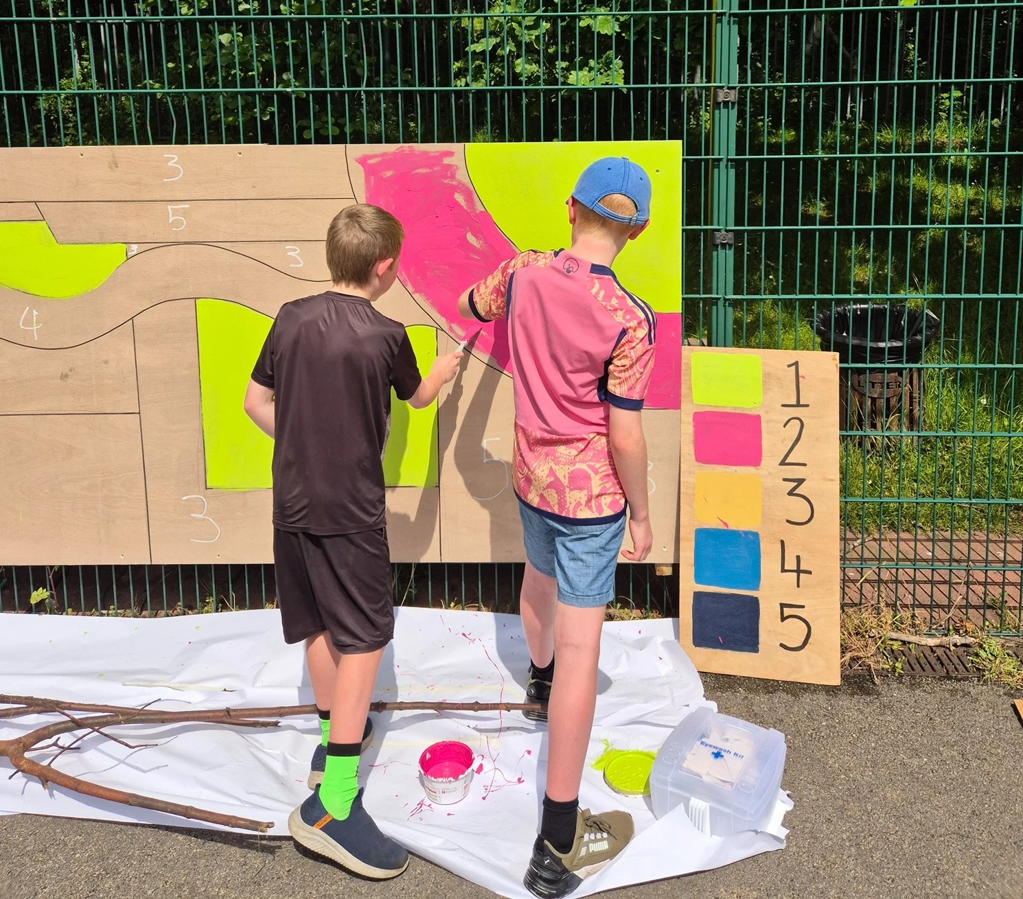 New mural provides colourful backdrop for Leeds community event