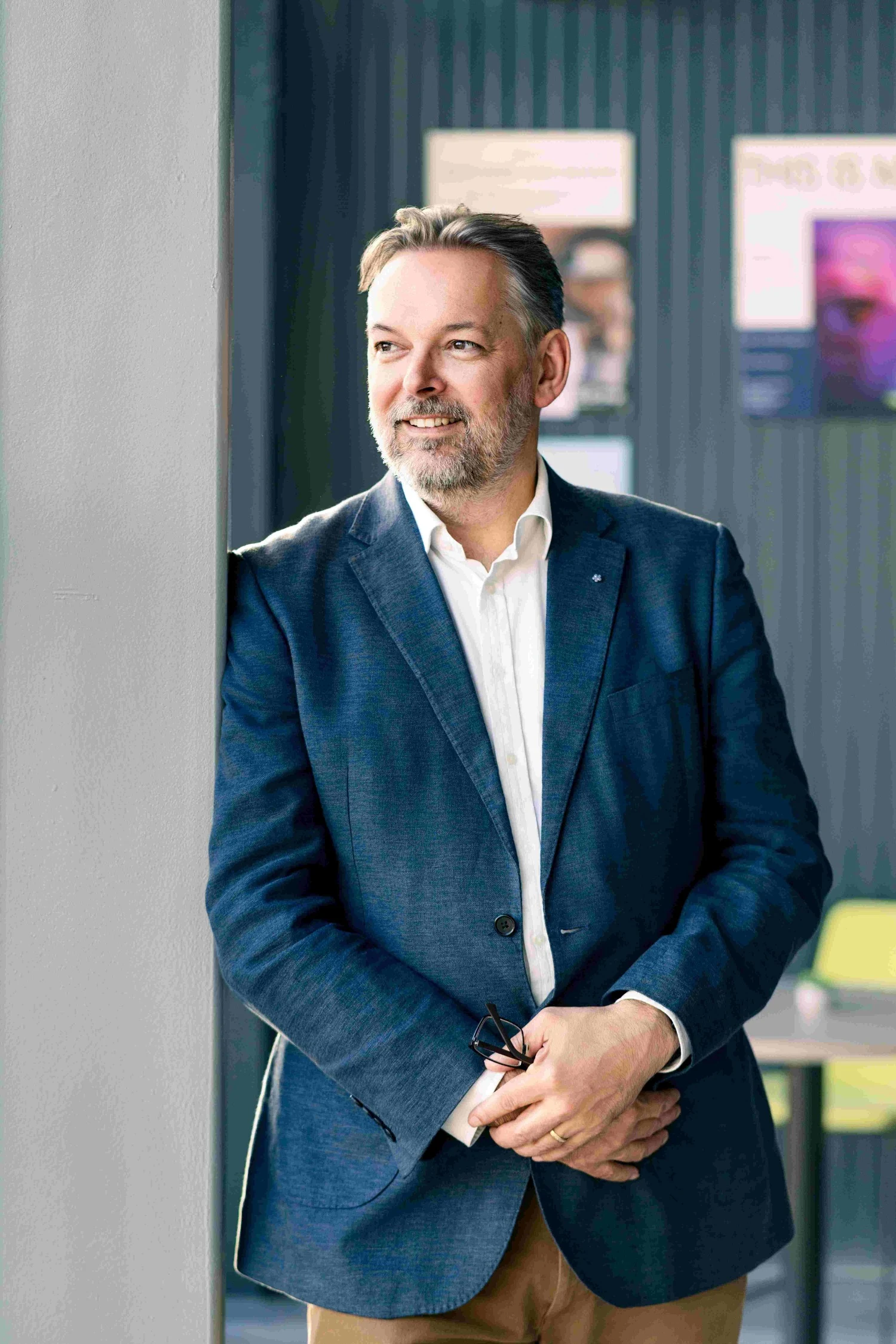 Career Expert Offers Jobseekers Guidance to Avoid AI Pitfalls
